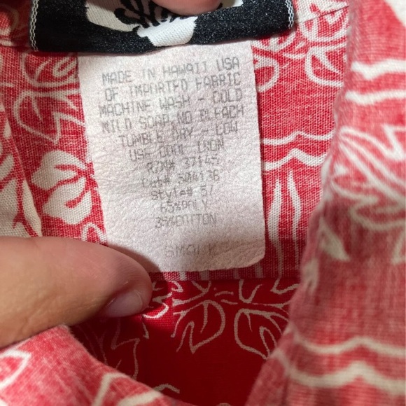 Hilo Hattie Hawaiian Shirt (S) - Picture 3 of 4